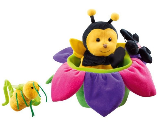 Set de joaca din plus albinuta si prietenii ei Set de joaca din plus albinuta si prietenii ei