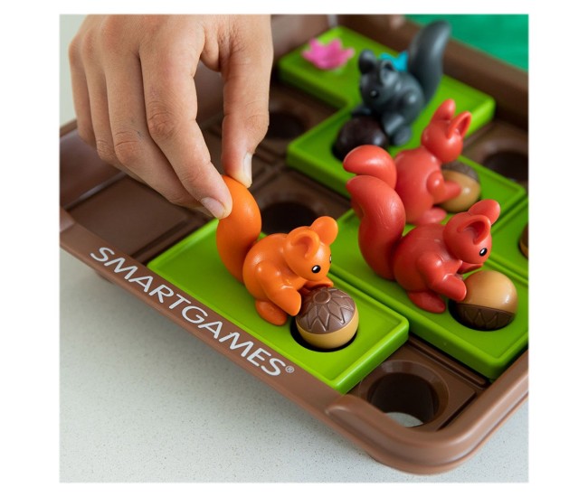 Smart games - squirrels go nuts!, joc de logica cu 80 de provocari, 6+ ani, editie internationala Smart games - squirrels go nuts!, joc de logica cu 80 de provocari, 6+ ani, editie internationala
