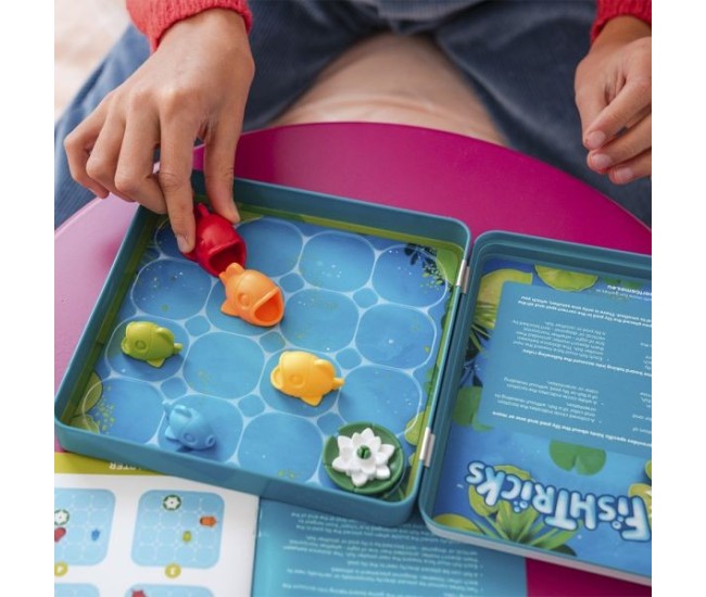 Smart games - fishtricks, joc de logica cu 48 de provocari, 5+ ani, editie internationala Smart games - fishtricks, joc de logica cu 48 de provocari, 5+ ani, editie internationala