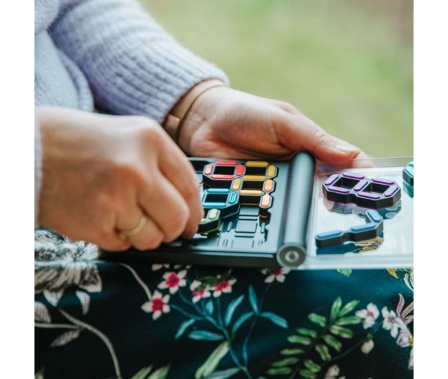 Smart games - iq digits, joc de logica cu 120 de provocari, 7+ ani, editie lb. romana Smart games - iq digits, joc de logica cu 120 de provocari, 7+ ani, editie lb. romana