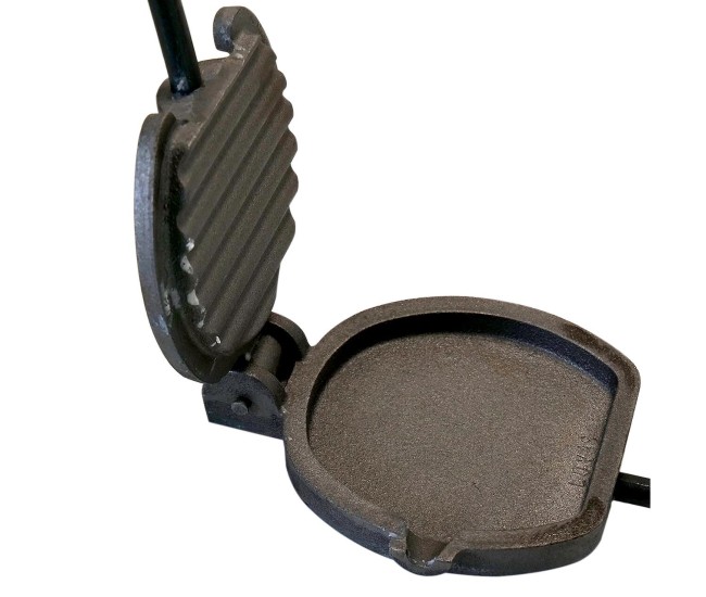 Prajitor pentru slanina, fonta, cu manere din lemn, 55 cm, 12.9 cm, Artool