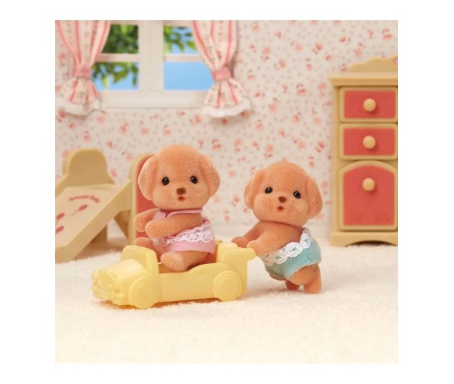 Figurine Sylvanian Families - Gemenii Poodle Figurine Sylvanian Families - Gemenii Poodle