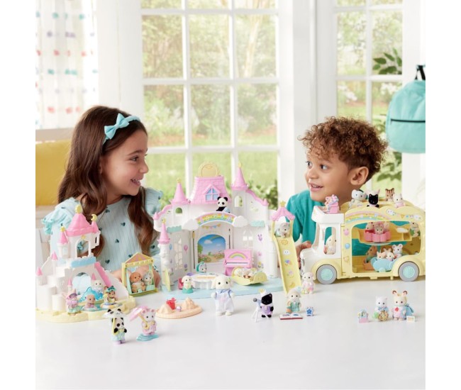 Sylvanian Families - Loc De Joaca Cu Piscina Sylvanian Families - Loc De Joaca Cu Piscina