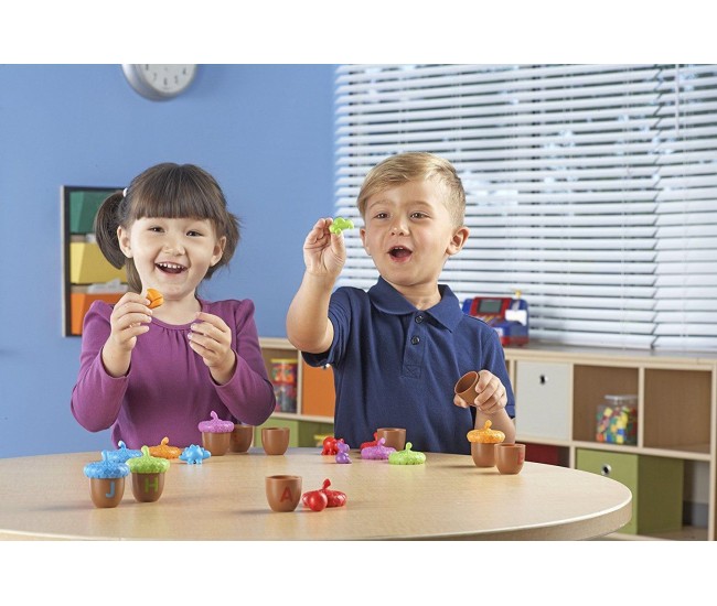 Joc educativ - Ghinde cu litere Joc educativ - Ghinde cu litere