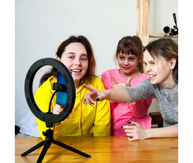 Selfie ring light 10 cu trepied Selfie ring light 10 cu trepied