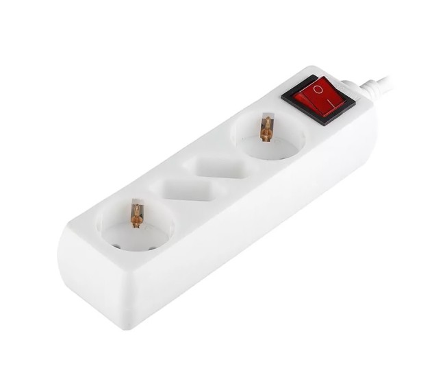 Prelungitor 4 cai cu intrerupator 1.5m( 3g1.5mm2) alb Prelungitor 4 cai cu intrerupator 1.5m( 3g1.5mm2) alb