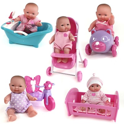 Bebelusi micuti cu diferite accesorii Bebelusi micuti cu diferite accesorii
