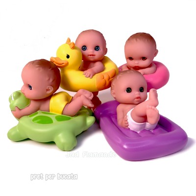 Papusa Bebelus la inot Papusa Bebelus la inot