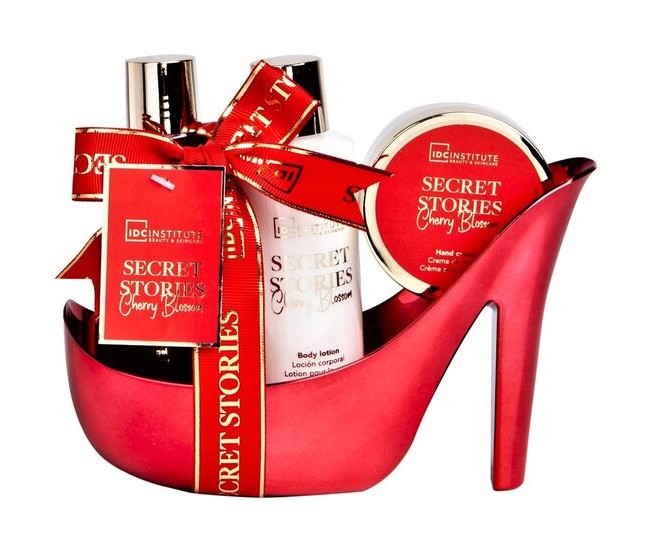 Set gel dus, lotiune corp si crema maini Secret Stories Cherry Blosom Shoe, IDC Institute 44019, 410 ml Set gel dus, lotiune corp si crema maini Secret Stories Cherry Blosom Shoe, IDC Institute 44019, 410 ml