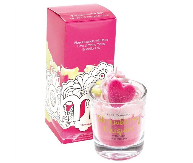 Lumanare parfumata 160g Strawberry Daiquiri Piped Candle, Bomb Cosmetics