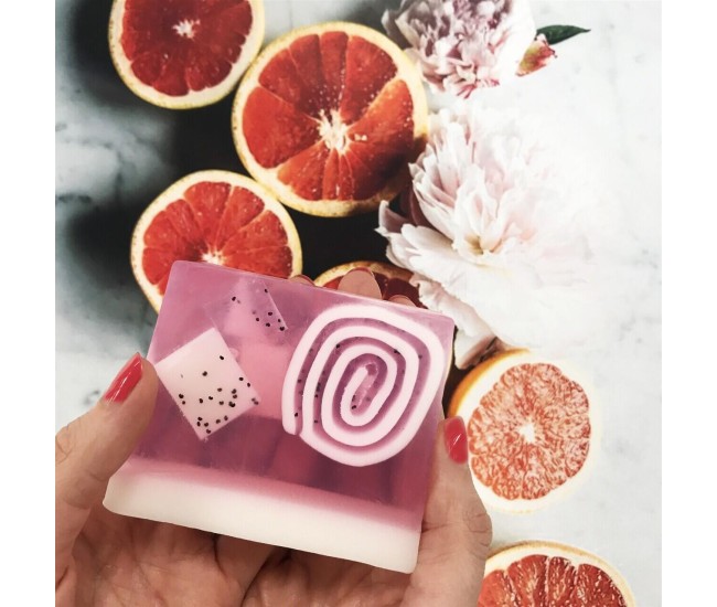 Sapun solid handmade Heard it Through Grapefruit Soap  100g, Bomb Cosmetics