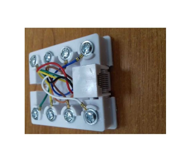 Priza retea simpla RJ45 8/8 aplicata prindere cu suruburi Priza retea simpla RJ45 8/8 aplicata prindere cu suruburi