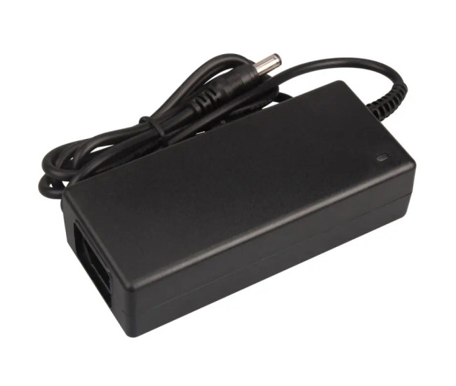 Alimentator SMPS sursa alimentare in comutatie 230VAC - DC 12V 10A 10000mA cu mufa 5.5x2.5mm inclusiv cablu alimentare Alimentator SMPS sursa alimentare in comutatie 230VAC - DC 12V 10A 10000mA cu mufa 5.5x2.5mm inclusiv cablu alimentare