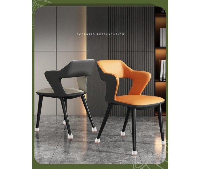 Set 16 Protectii pentru Picioare Scaun si Podea, Flippy, Universale din Silicon, Model Patrat, Alb Transparent