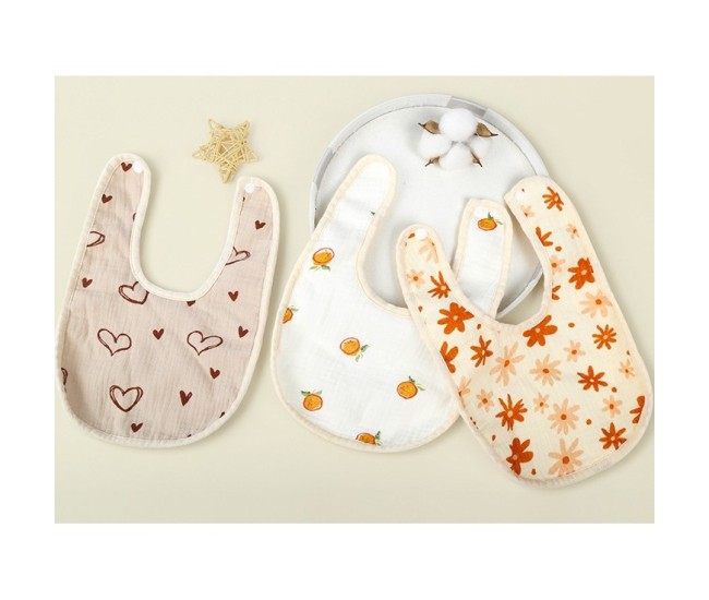 Baveta in Forma de U, Flippy, din Bumbac, pentru Copii 0-12 Luni, Rezistenta la Apa, cu Capse, Model cu Inimoare,  21x30 cm, Bej