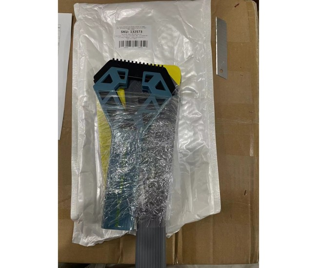 Racleta Auto pentru Zapada cu Doua Capete, Flippy, Universala, Deszapezire Masina, cu Maner, Ergonomica, Detasabila, pentru Geamuri si Caroserie, Usor de Utilizat, 61x12.5 cm, Albastru Racleta Auto pentru Zapada cu Doua Capete, Flippy, Universala, Deszapezire Masina, cu Maner, Ergonomica, Detasabila, pentru Geamuri si Caroserie, Usor de Utilizat, 61x12.5 cm, Albastru