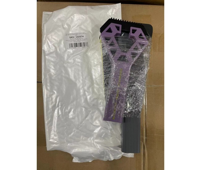 Racleta Auto pentru Zapada cu Doua Capete, Flippy, Universala, Deszapezire Masina, cu Maner, Ergonomica, Detasabila, pentru Geamuri si Caroserie, Usor de Utilizat, 61x12.5 cm, Mov Racleta Auto pentru Zapada cu Doua Capete, Flippy, Universala, Deszapezire Masina, cu Maner, Ergonomica, Detasabila, pentru Geamuri si Caroserie, Usor de Utilizat, 61x12.5 cm, Mov