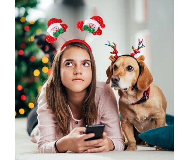 Coronita Decorativa, Flippy, Tema Craciun, 12 x 25 cm, Model Om de Zapada, Marime Universala, Rosu/Alb Coronita Decorativa, Flippy, Tema Craciun, 12 x 25 cm, Model Om de Zapada, Marime Universala, Rosu/Alb