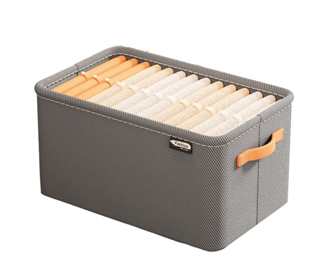 Cutie Depozitare Flippy, pentru Haine, lucruri, din Textil cu Cadru Metalic, Manere Laterale, forma Dreptunghiulara, 42 x 28 x 25 cm, volum 29 L, Gri Cutie Depozitare Flippy, pentru Haine, lucruri, din Textil cu Cadru Metalic, Manere Laterale, forma Dreptunghiulara, 42 x 28 x 25 cm, volum 29 L, Gri