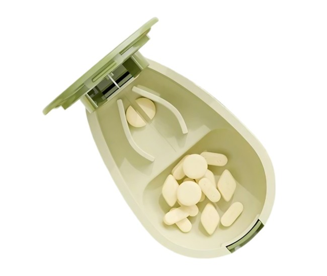 Cutie Taiat Pastile si Depozitare Medicamente, Flippy, Verde, 8x5x2.65 cm, Compacta si Portabila, Ideala Pentru Calatorii Cutie Taiat Pastile si Depozitare Medicamente, Flippy, Verde, 8x5x2.65 cm, Compacta si Portabila, Ideala Pentru Calatorii