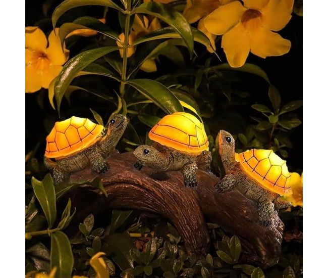 Decoratiune Ornament pentru Gradina, Flippy, Decoratiune pentru Gradina, Model 3 Broscute Testoase Asezate pe Bustean, Lumini LED Alb Cald, 22 x 12 x 15 cm, Negru Decoratiune Ornament pentru Gradina, Flippy, Decoratiune pentru Gradina, Model 3 Broscute Testoase Asezate pe Bustean, Lumini LED Alb Cald, 22 x 12 x 15 cm, Negru