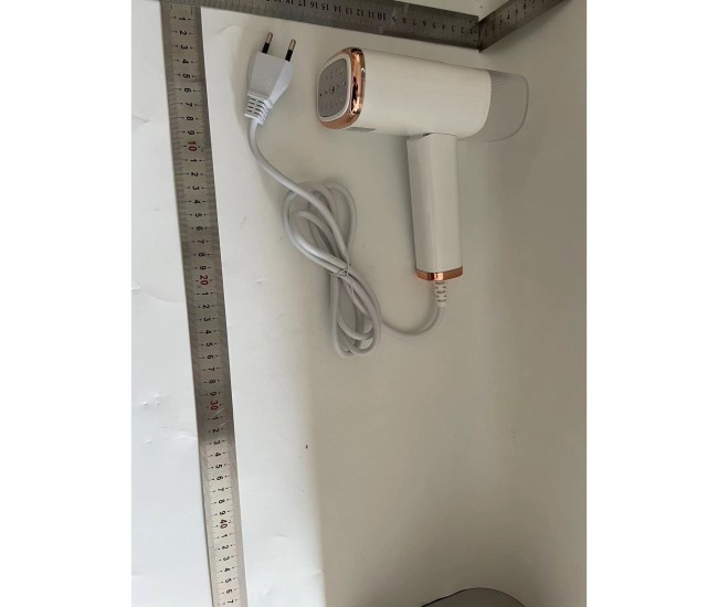 Aparat de Calcat Vertical Portabil cu Abur, Flippy, Putere 1000W, Rezervor de 100 ml, Priza, Functie Anti Calcar si Auto Curatare, Pliabil, 15x17x7.5 cm, Alb