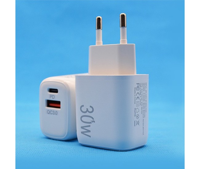 Incarcator Fast Charging pentru Telefon, Flippy, Dual Port USB-A si USB-C cu Cap de Incarcare Standard European, 30W Q.C 3.0, Alb Incarcator Fast Charging pentru Telefon, Flippy, Dual Port USB-A si USB-C cu Cap de Incarcare Standard European, 30W Q.C 3.0, Alb