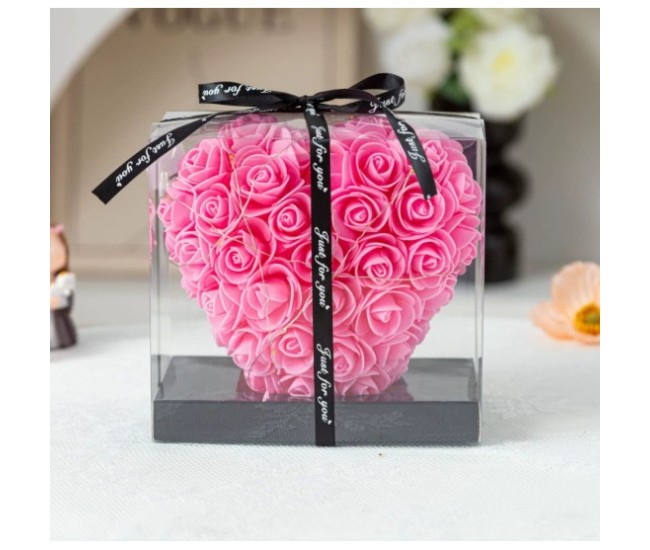 Inima din flori, Trandafiri de spuma, roz, 15x15x9 cm, Cutie 16x10x15 cm Inima din flori, Trandafiri de spuma, roz, 15x15x9 cm, Cutie 16x10x15 cm