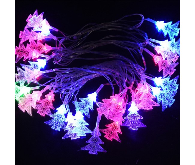Ghirlanda luminoasa cu bec in forma de brazi, 3 metri, 20 LED-uri, forme din plastic, fir transparent, multicolora Ghirlanda luminoasa cu bec in forma de brazi, 3 metri, 20 LED-uri, forme din plastic, fir transparent, multicolora