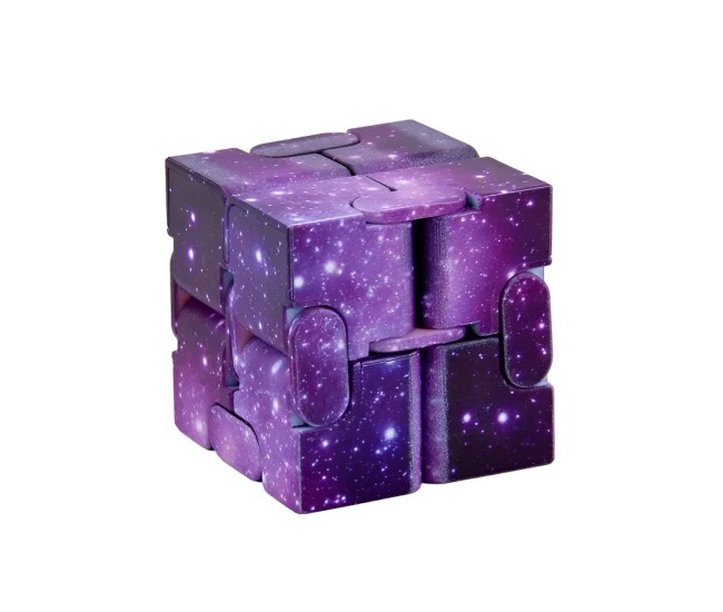 Jucarie Interactiva Antistres cu Miscari Infinite, Cub Magic, 3 ani, 4x4x4cm, Violet Jucarie Interactiva Antistres cu Miscari Infinite, Cub Magic, 3 ani, 4x4x4cm, Violet