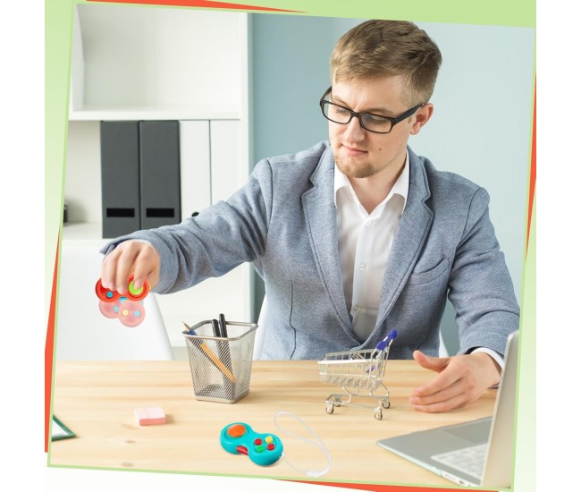 Jucarie Interactiva, Flippy, Model Fidget Pad, Antistres, +3 Ani, Functii Multiple, 5.5 x 3.5 x 11 cm, Albastru Jucarie Interactiva, Flippy, Model Fidget Pad, Antistres, +3 Ani, Functii Multiple, 5.5 x 3.5 x 11 cm, Albastru