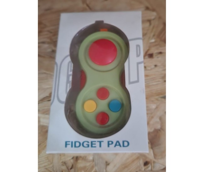 Jucarie Interactiva, Flippy, Model Fidget Pad, Antistres, +3 Ani, Functii Multiple, 5.5 x 3.5 x 11 cm, Verde Jucarie Interactiva, Flippy, Model Fidget Pad, Antistres, +3 Ani, Functii Multiple, 5.5 x 3.5 x 11 cm, Verde