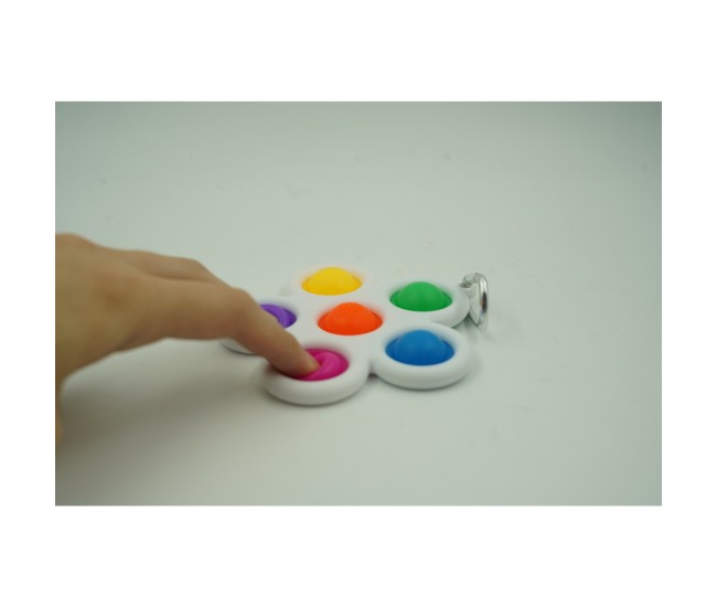 Jucarie Push Pop Bubble Fidget, Pop It, breloc antistres, Floare, Multicolor/Alb Jucarie Push Pop Bubble Fidget, Pop It, breloc antistres, Floare, Multicolor/Alb