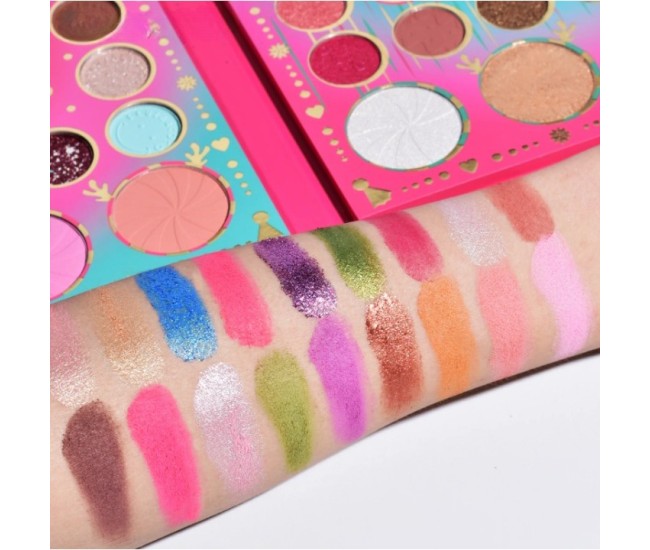 Set de Machiaj Kevin&Coco, 72 de Culori, Paleta de Farduri, Iluminatoare, Blush, Model Christmas Babe, Oglinda Rotunda, 25.5x20x1.7 cm, Multicolor Set de Machiaj Kevin&Coco, 72 de Culori, Paleta de Farduri, Iluminatoare, Blush, Model Christmas Babe, Oglinda Rotunda, 25.5x20x1.7 cm, Multicolor