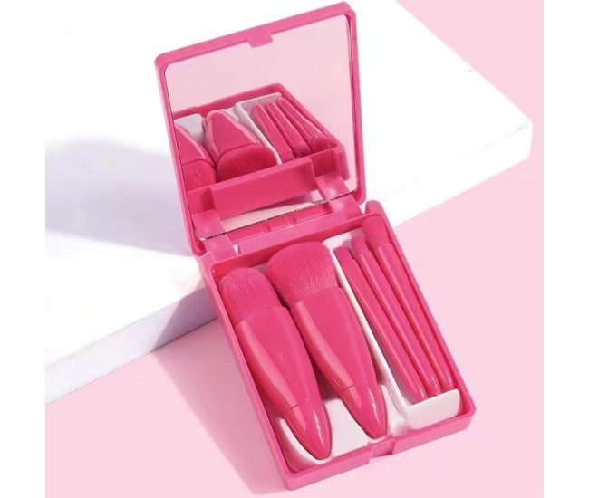 Set 5 Mini Pensule de Machiaj, Flippy, Portabile, in Carcasa cu Oglinda, din Par Sintetic Moale, Fucsia, 12x7x2.5 cm Set 5 Mini Pensule de Machiaj, Flippy, Portabile, in Carcasa cu Oglinda, din Par Sintetic Moale, Fucsia, 12x7x2.5 cm