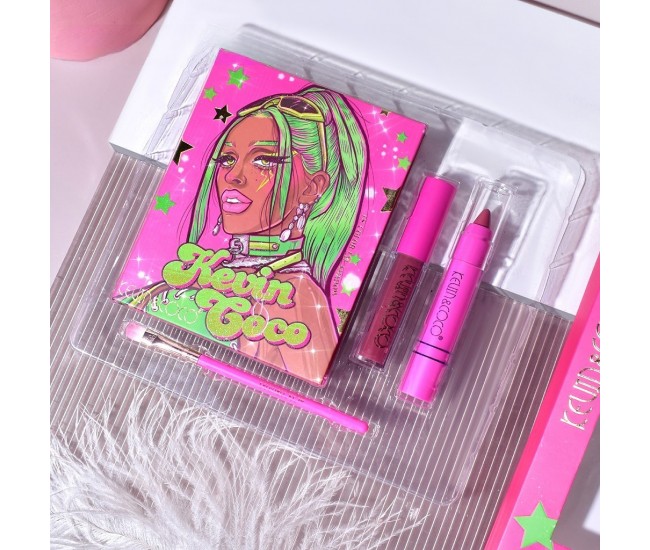 Set 4 Produse de Machiaj, KEVIN & COCO, Green Cool Girl, 18 culori, 20.5 x 18.2 x 2.2 cm Set 4 Produse de Machiaj, KEVIN & COCO, Green Cool Girl, 18 culori, 20.5 x 18.2 x 2.2 cm
