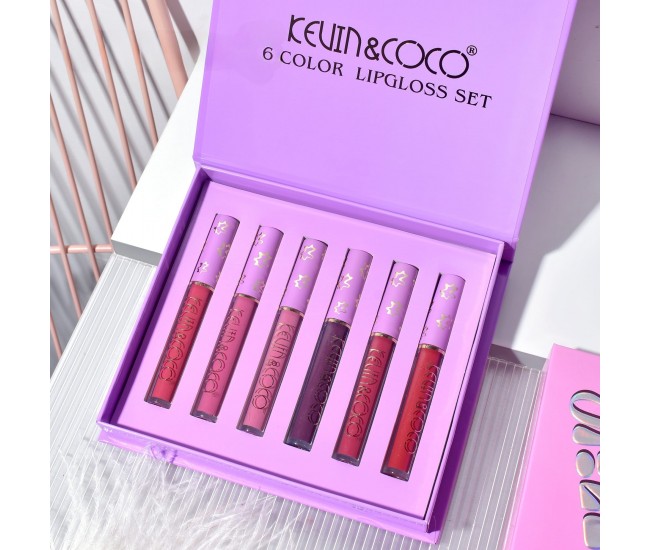 Set de Buze, KEVIN COCO, Violet Girl, 6 Lip Gloss-uri, 17 x 14.8 x 2.9 cm, Roz/Rosu/Mov Set de Buze, KEVIN COCO, Violet Girl, 6 Lip Gloss-uri, 17 x 14.8 x 2.9 cm, Roz/Rosu/Mov