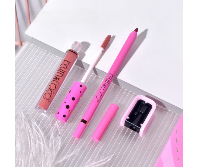 Set Paleta de machiaj cu 14 farduri de pleoape Kevin&Coco, Red Heart Eyeshadow Palette, 21 x 20.5 x 2.2cm Set Paleta de machiaj cu 14 farduri de pleoape Kevin&Coco, Red Heart Eyeshadow Palette, 21 x 20.5 x 2.2cm