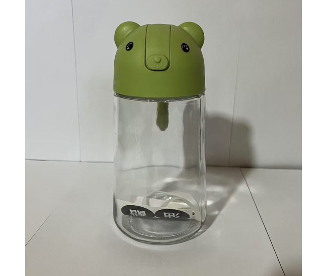 Recipient de ulei, Flippy, Model Ursulet, Sticla pentru Lichide de Bucatarie, Inchidere Deschidere Automata, 18.5 x 13 cm, Volum 630 ml, Verde