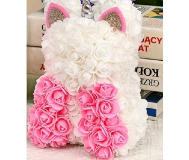 Unicorn din flori, Trandafiri de spuma, Alb Roz, 17x17x23 cm, Cutie 19x19x28 cm Unicorn din flori, Trandafiri de spuma, Alb Roz, 17x17x23 cm, Cutie 19x19x28 cm