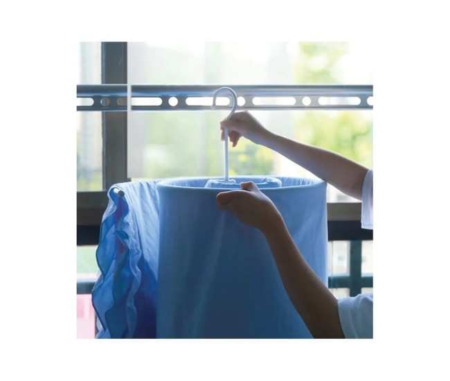 Uscator de Rufe Spiralat, Flippy, din Otel Inoxidabil de 10 mm, Detasabil, 40 x 43 x 18 cm, Alb Uscator de Rufe Spiralat, Flippy, din Otel Inoxidabil de 10 mm, Detasabil, 40 x 43 x 18 cm, Alb