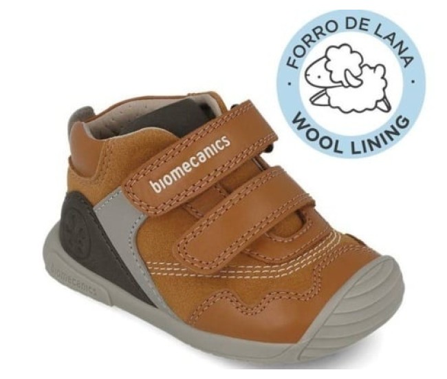 Adidasi primii pasi pentru copii biomecanics 251125-c, maro (marime: 20 (12,2-12,7 cm)) Adidasi primii pasi pentru copii biomecanics 251125-c, maro (marime: 20 (12,2-12,7 cm))