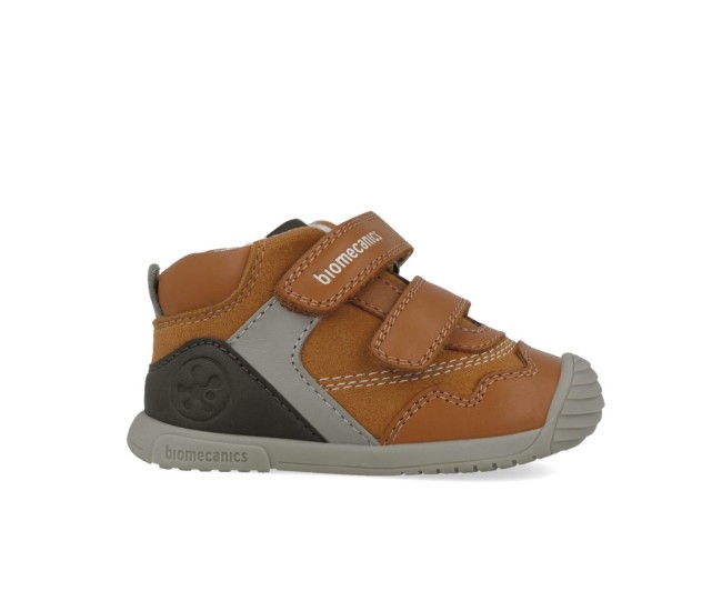 Adidasi primii pasi pentru copii biomecanics 251125-c, maro (marime: 20 (12,2-12,7 cm)) Adidasi primii pasi pentru copii biomecanics 251125-c, maro (marime: 20 (12,2-12,7 cm))