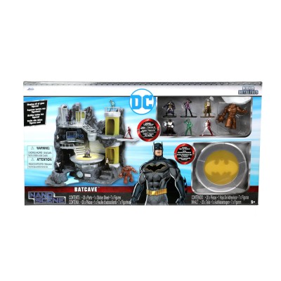 Jada batman pestera lui batman