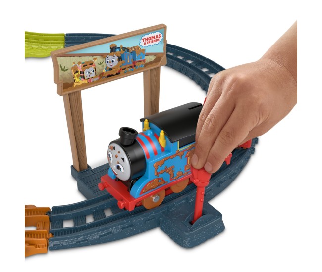 Thomas set de joaca cu locomotiva muddy motorizata si accesorii Thomas set de joaca cu locomotiva muddy motorizata si accesorii
