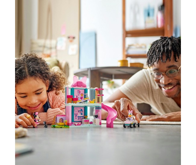 Lego disney hotelul pentru animale de companie a lui minnie 43274