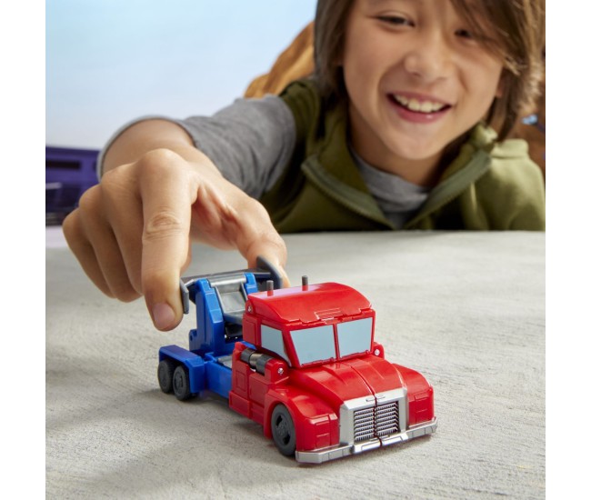 Transformers earthspark figurina optimus prime 1 step smash to change Transformers earthspark figurina optimus prime 1 step smash to change