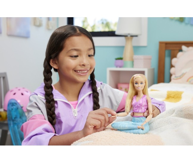 Papusa barbie made to move blonda cu top roz Papusa barbie made to move blonda cu top roz