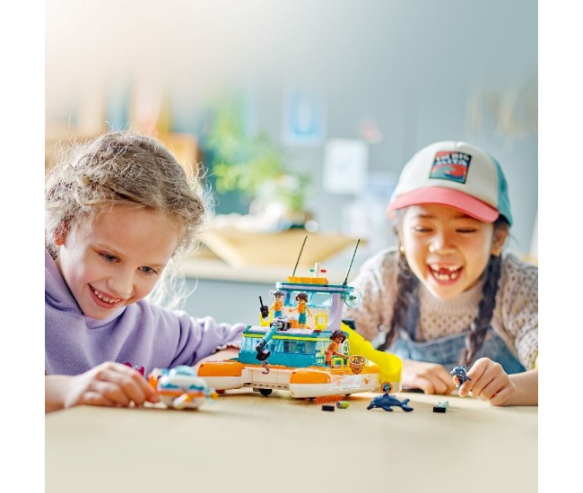 Lego friends barca de salvare pe mare 41734 Lego friends barca de salvare pe mare 41734