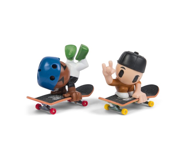 Tech dech sk8 crew pachet 2 seturi placa si figurina 9.6cm sapca neagra si casca albastra Tech dech sk8 crew pachet 2 seturi placa si figurina 9.6cm sapca neagra si casca albastra